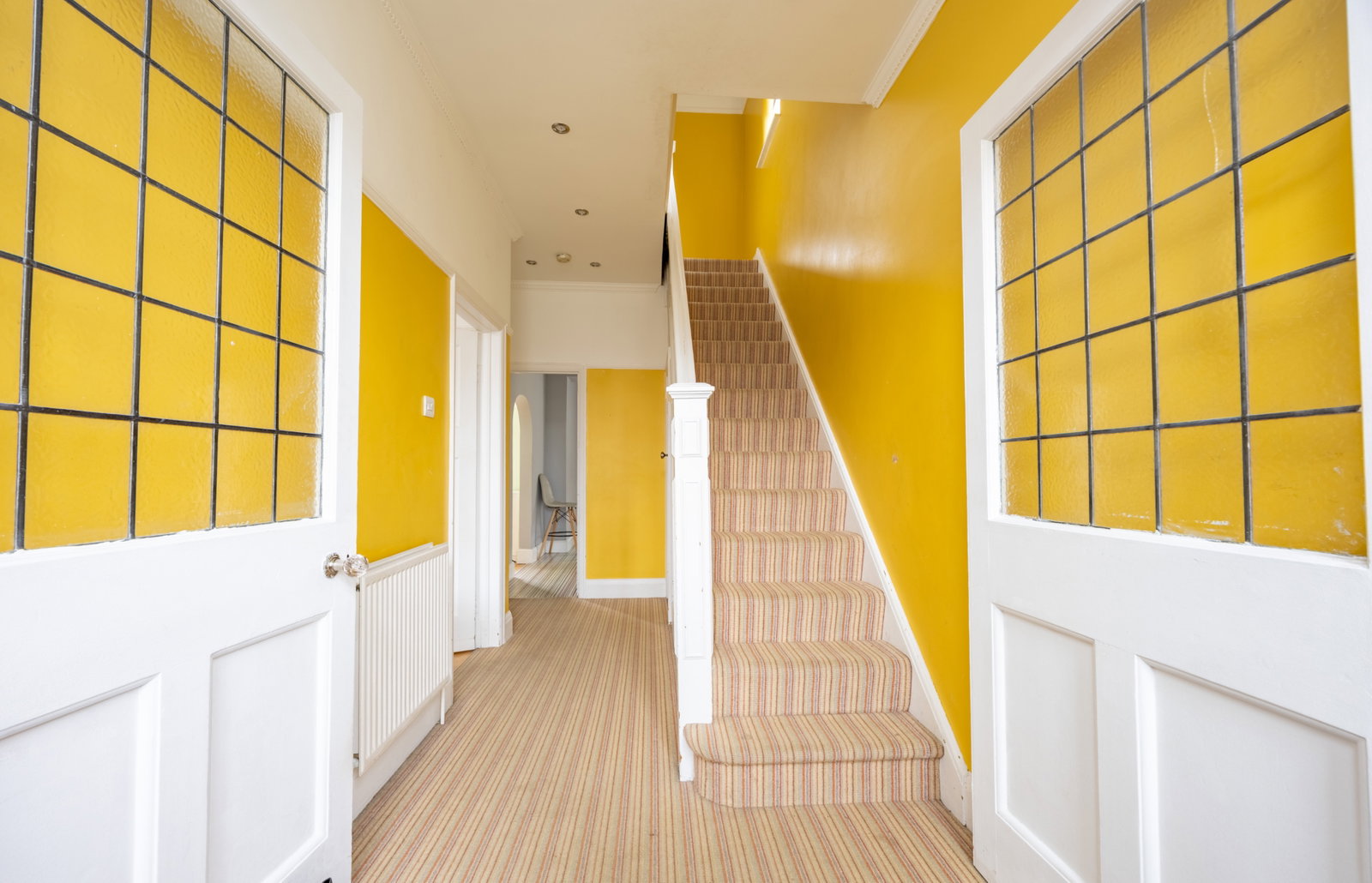 Semi Detached House for sale in Bristol, Bath Road & Annexe, Keynsham, Bristol, BS31 1TD, 2252 m²