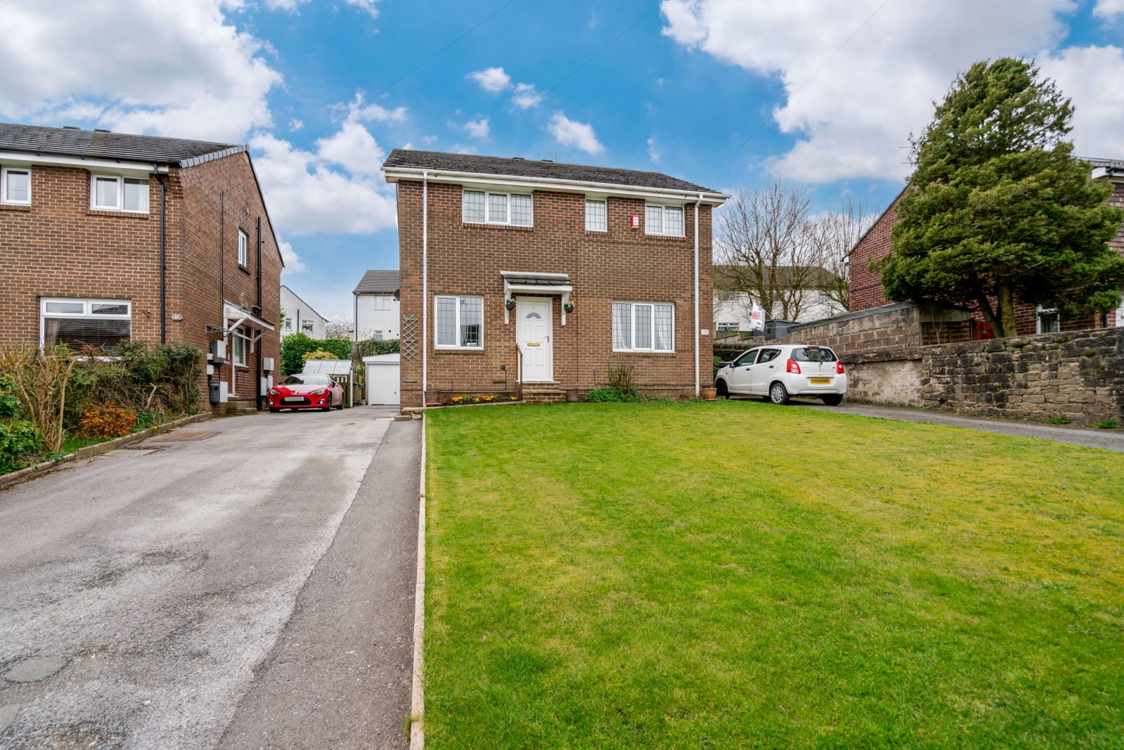 Semi Detached House in Sowerby Bridge