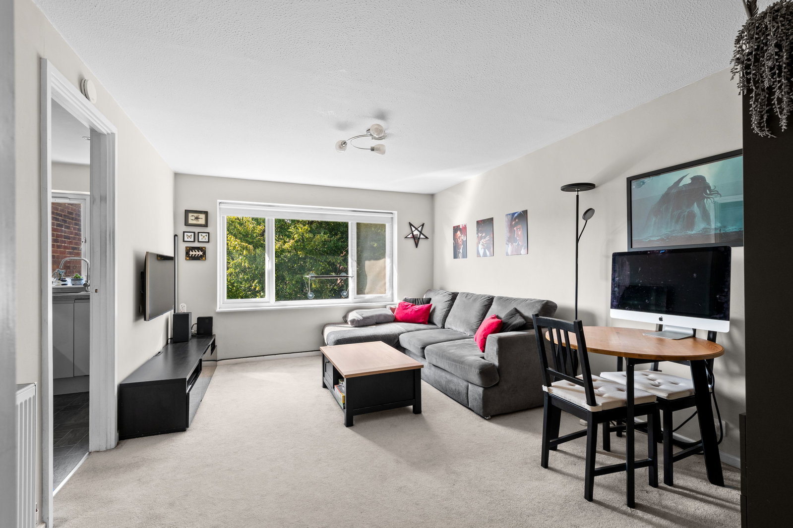 Flat in Croydon 3