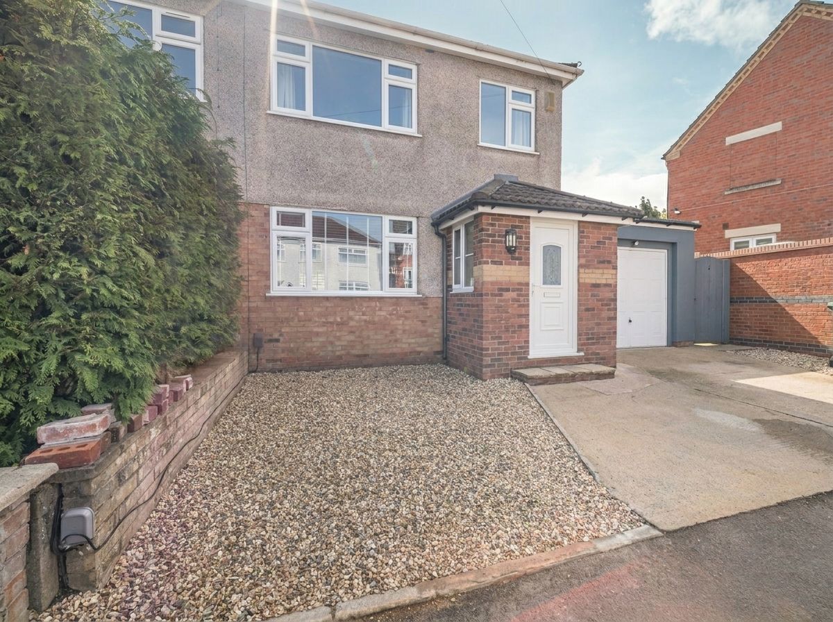 Semi Detached House in Bristol