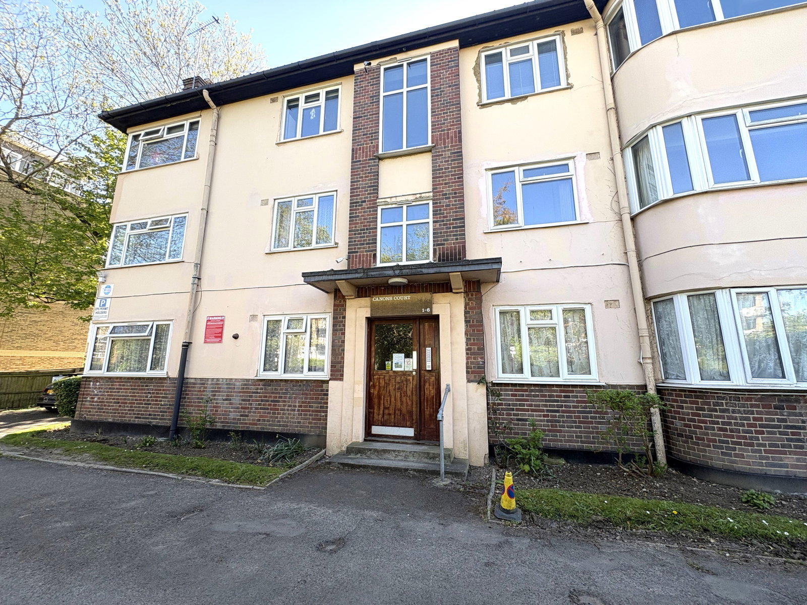 Flat in Edgware