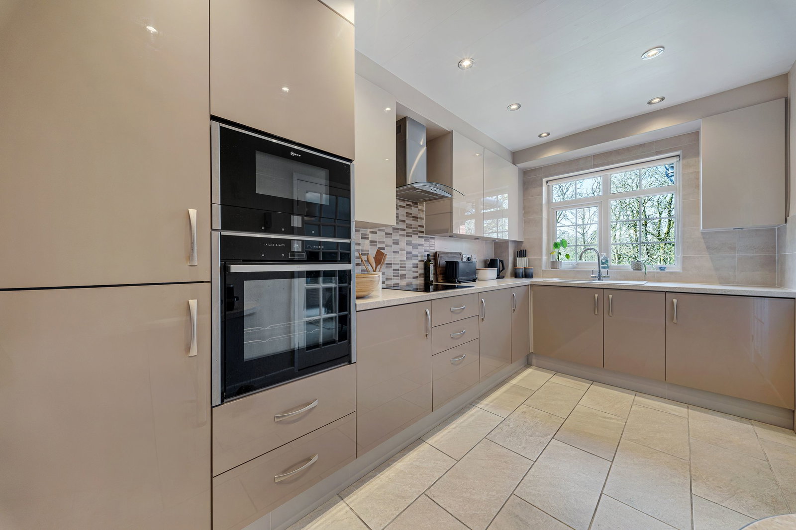 Apartment in Leigh