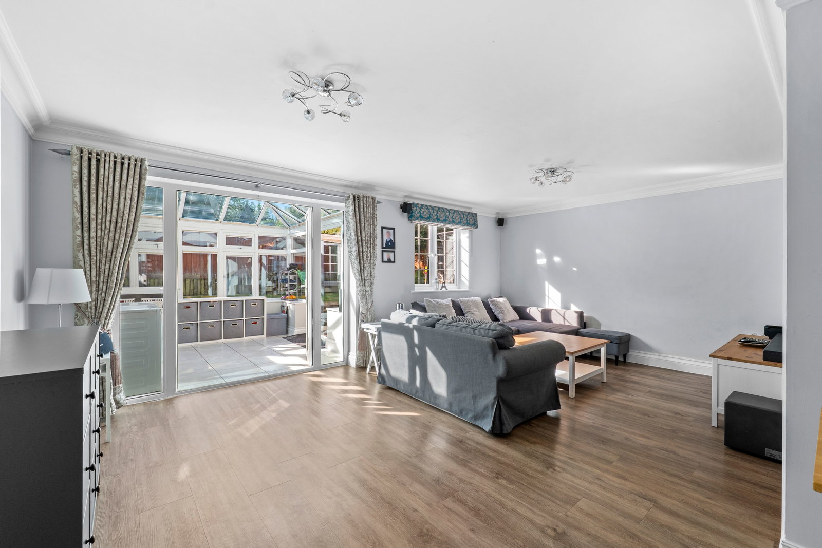 Detached House for sale in Tadworth, Anmer Close, Tadworth, Surrey, KT20 5FF, 1567 m²