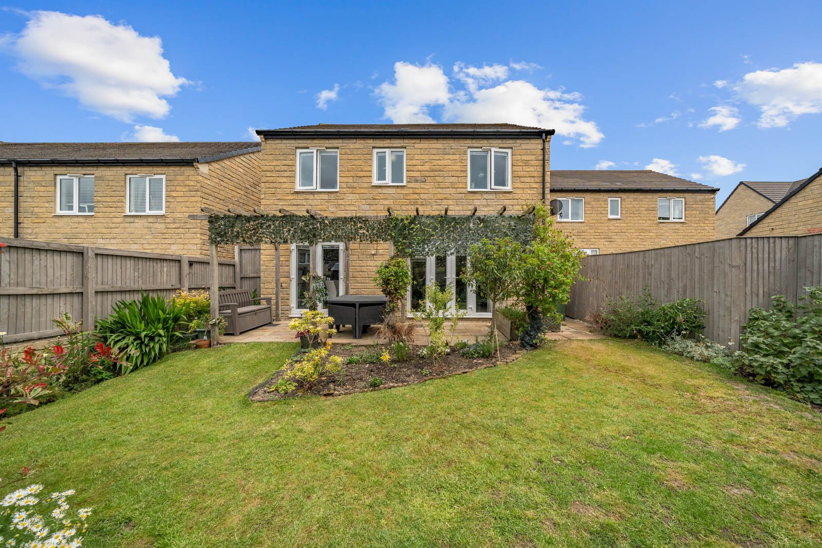 Detached House in Huddersfield