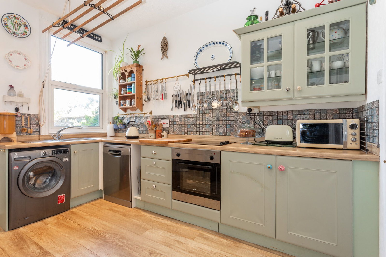 Semi Detached House in Hythe