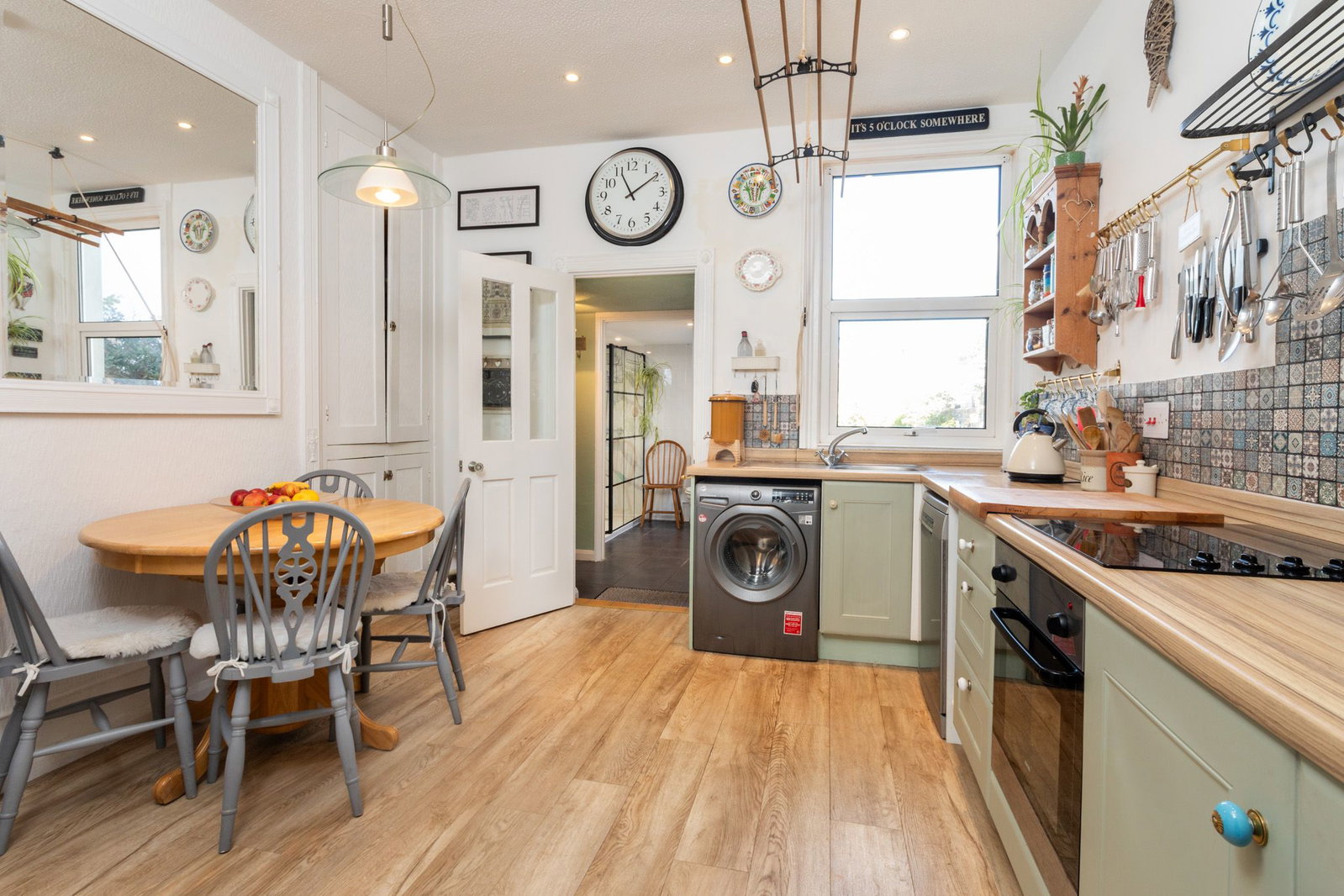 Semi Detached House in Hythe