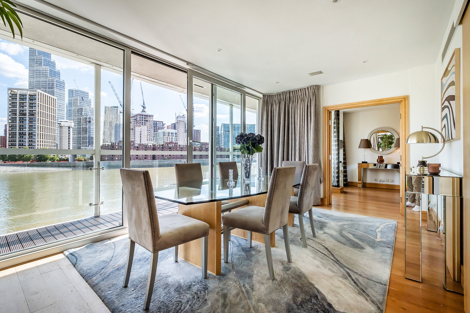 Flat for sale in London, Grosvenor Road, London, SW1V, 1886 m²