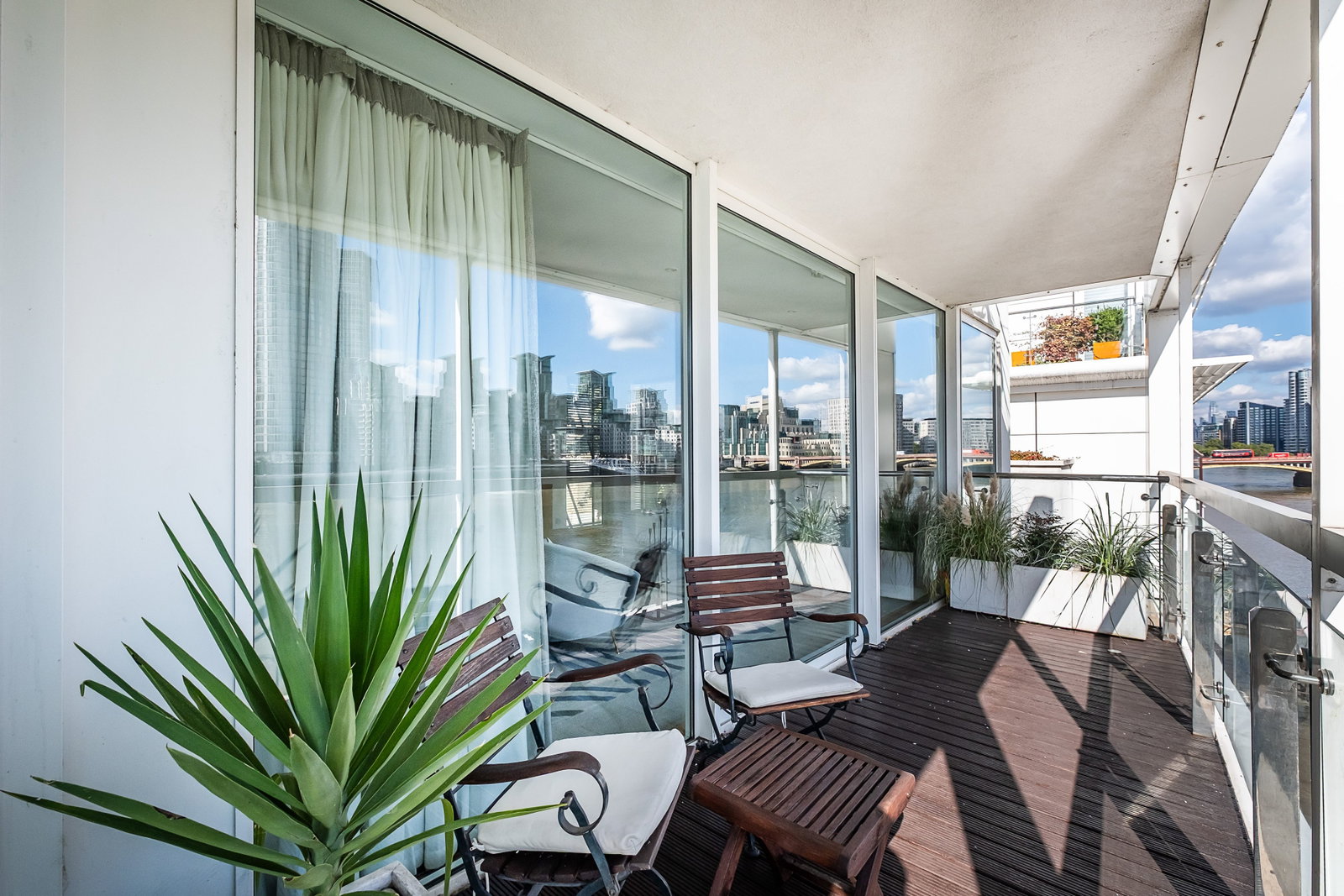 Flat for sale in London, Grosvenor Road, London, SW1V, 1886 m²