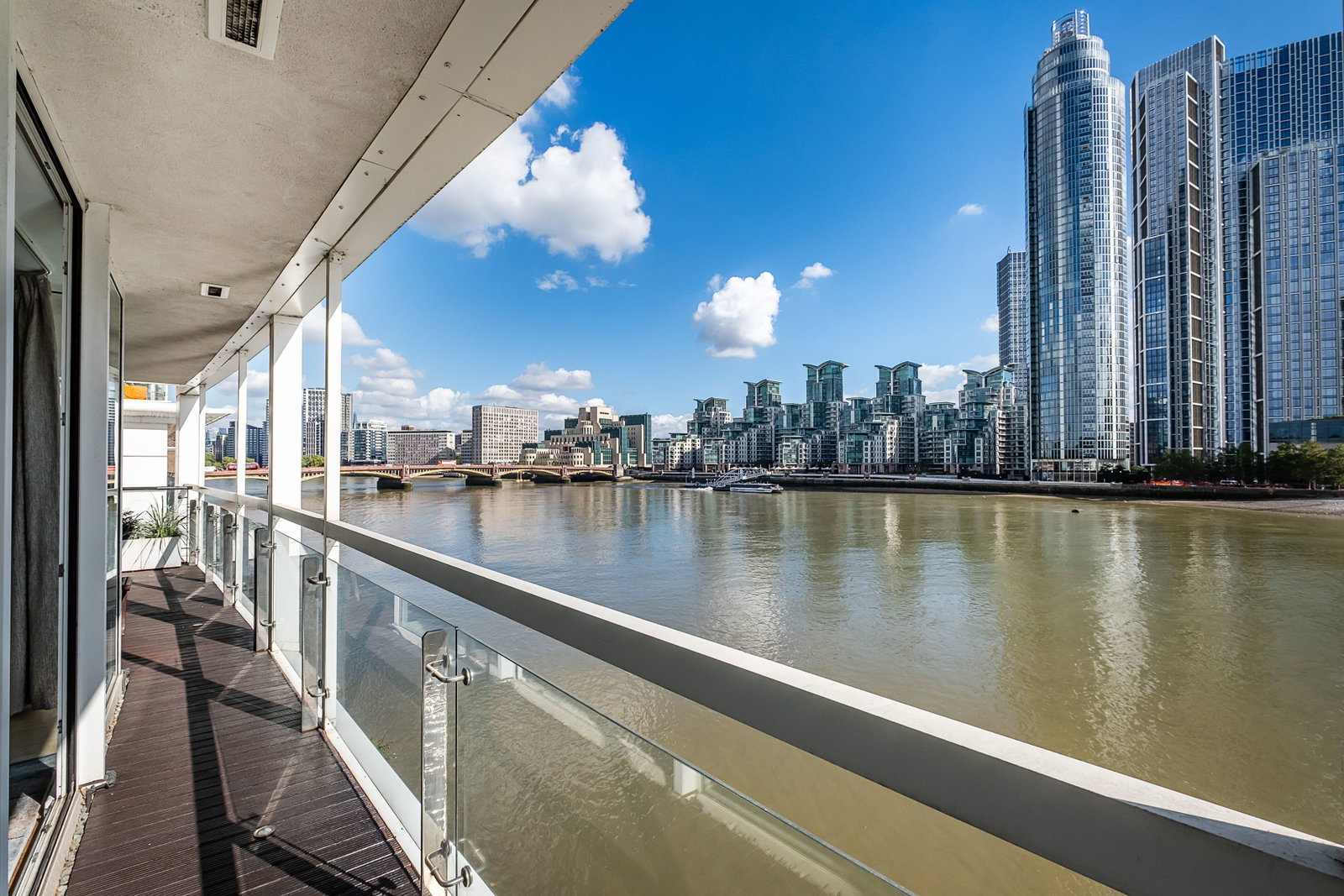 Flat for sale in London, Grosvenor Road, London, SW1V, 1886 m²