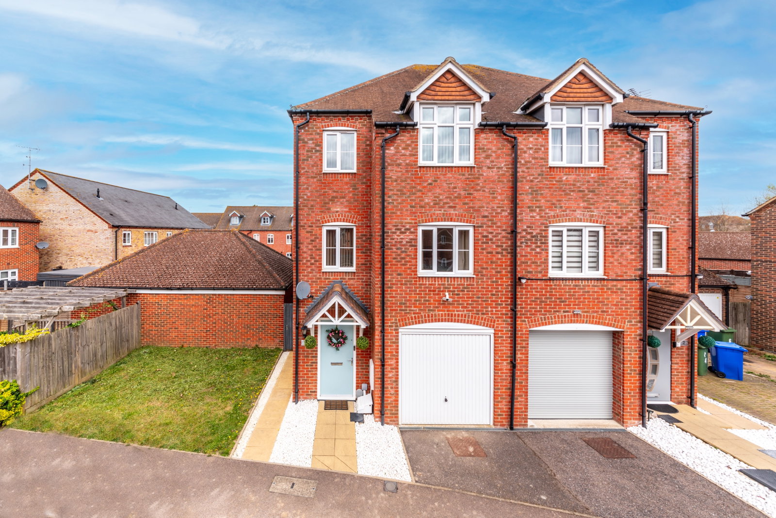 Semi Detached House in Sittingbourne