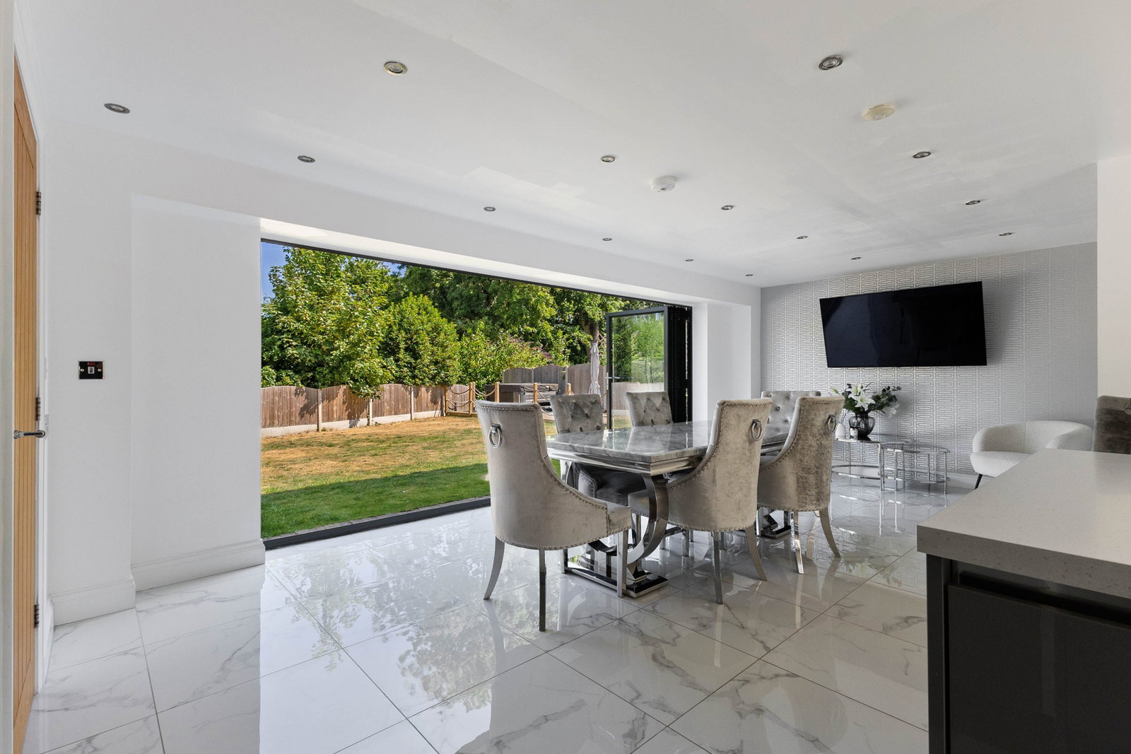 Detached House in Womersley 3