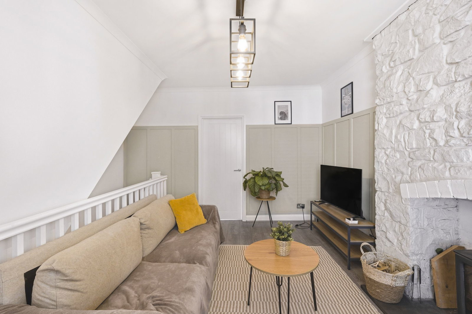 Terraced House in Pontypool