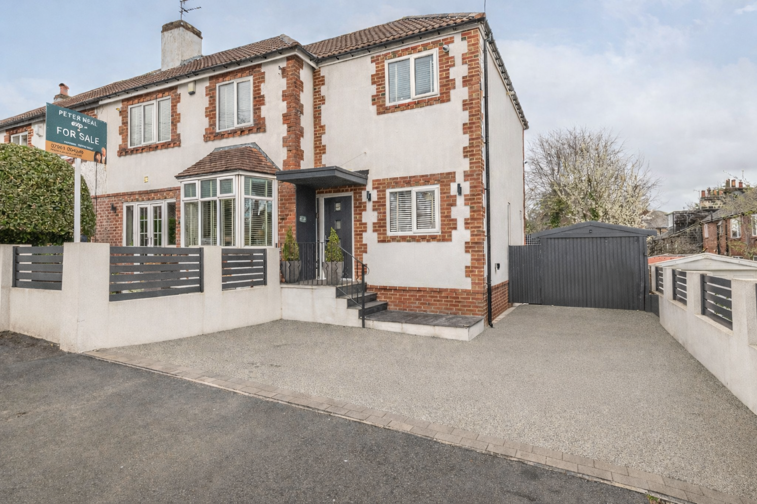 Semi Detached House in Leeds