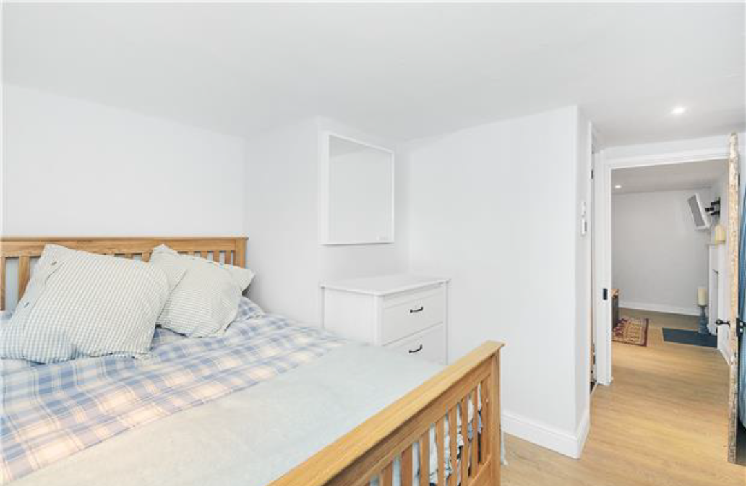 Flat in Bath
