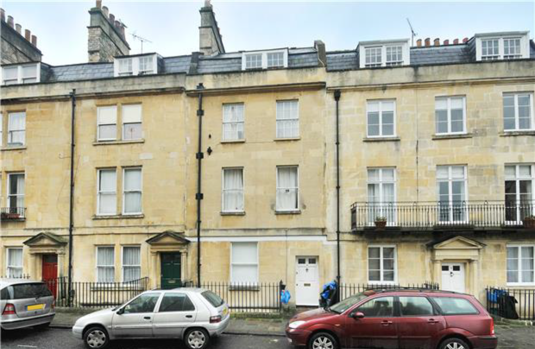 Flat in Bath