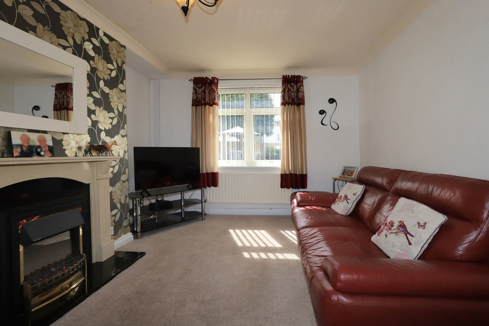Semi Detached House in Walsall