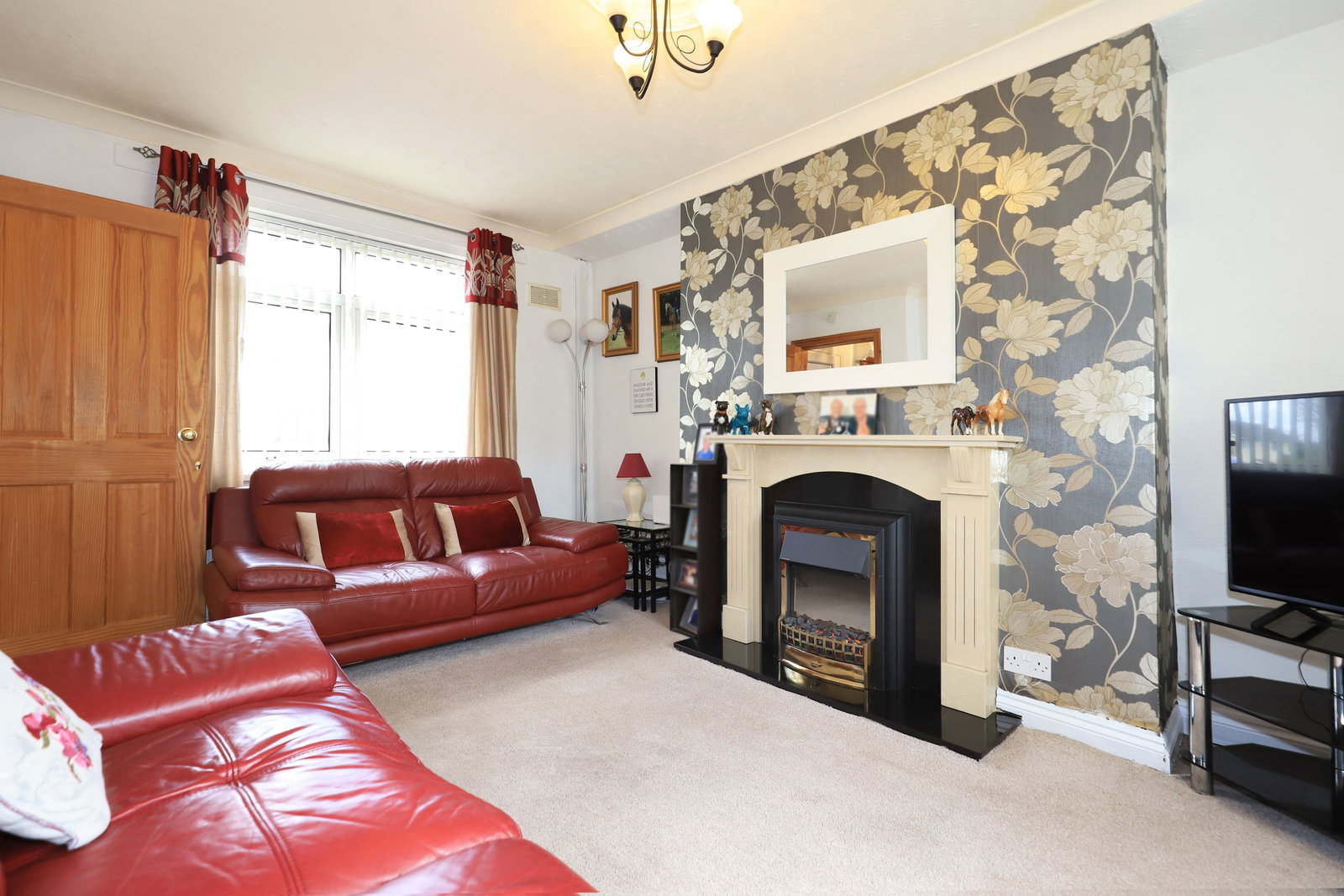 Semi Detached House in Walsall