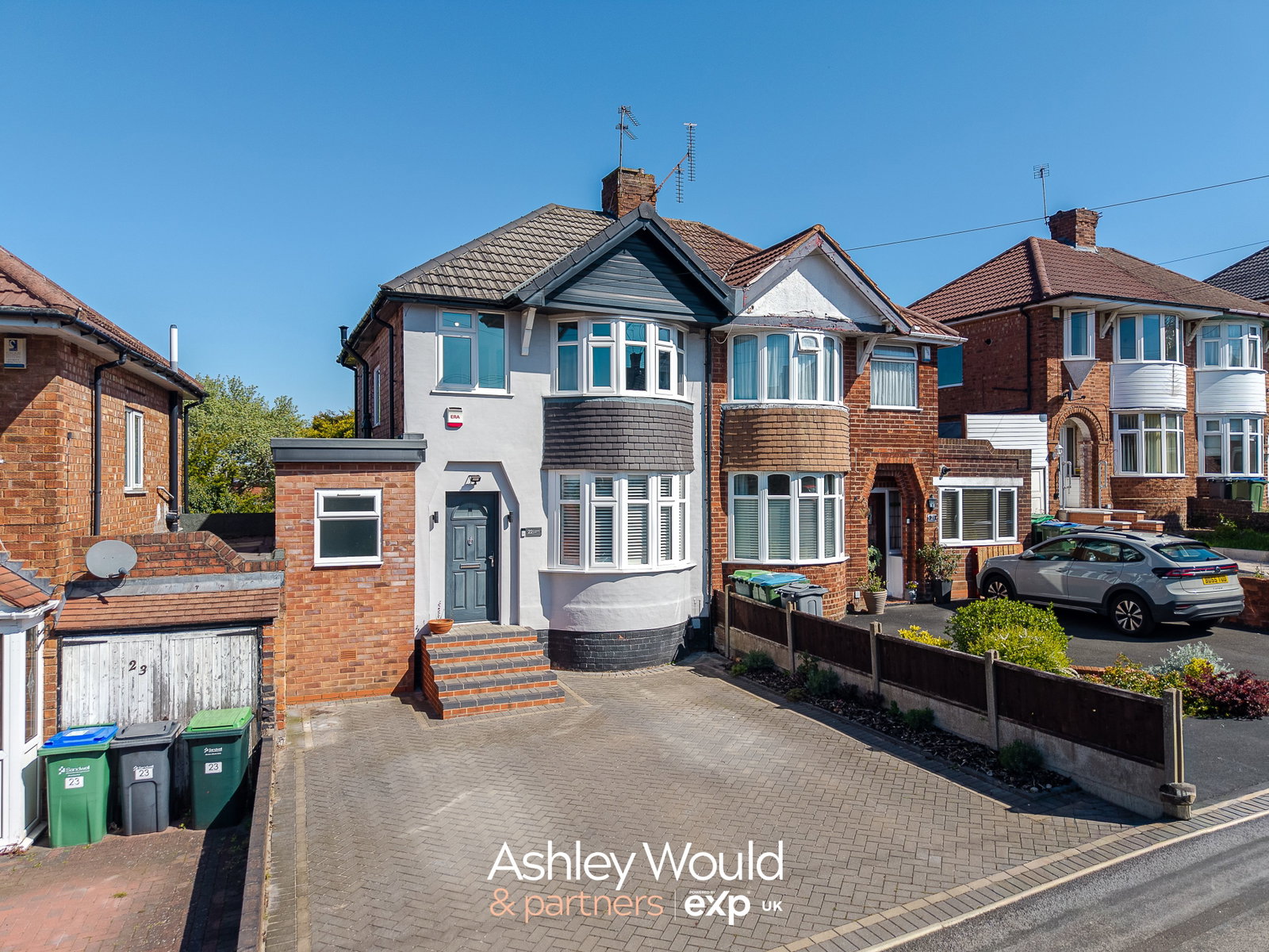 Semi Detached House in Oldbury