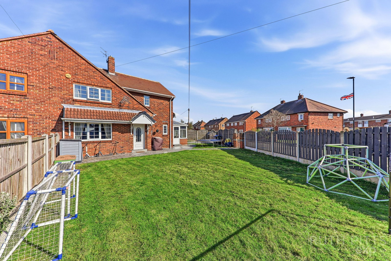 Semi Detached House in Doncaster