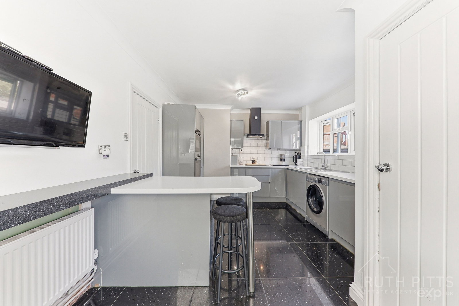 Semi Detached House in Doncaster