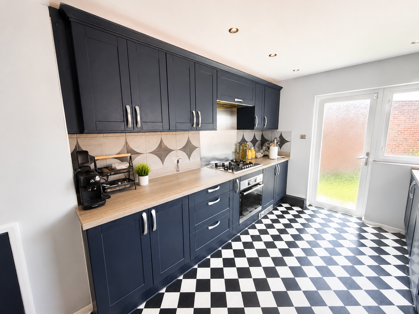 Semi Detached House for sale in Orpington, Melrose Crescent, Orpington, BR6 9NT