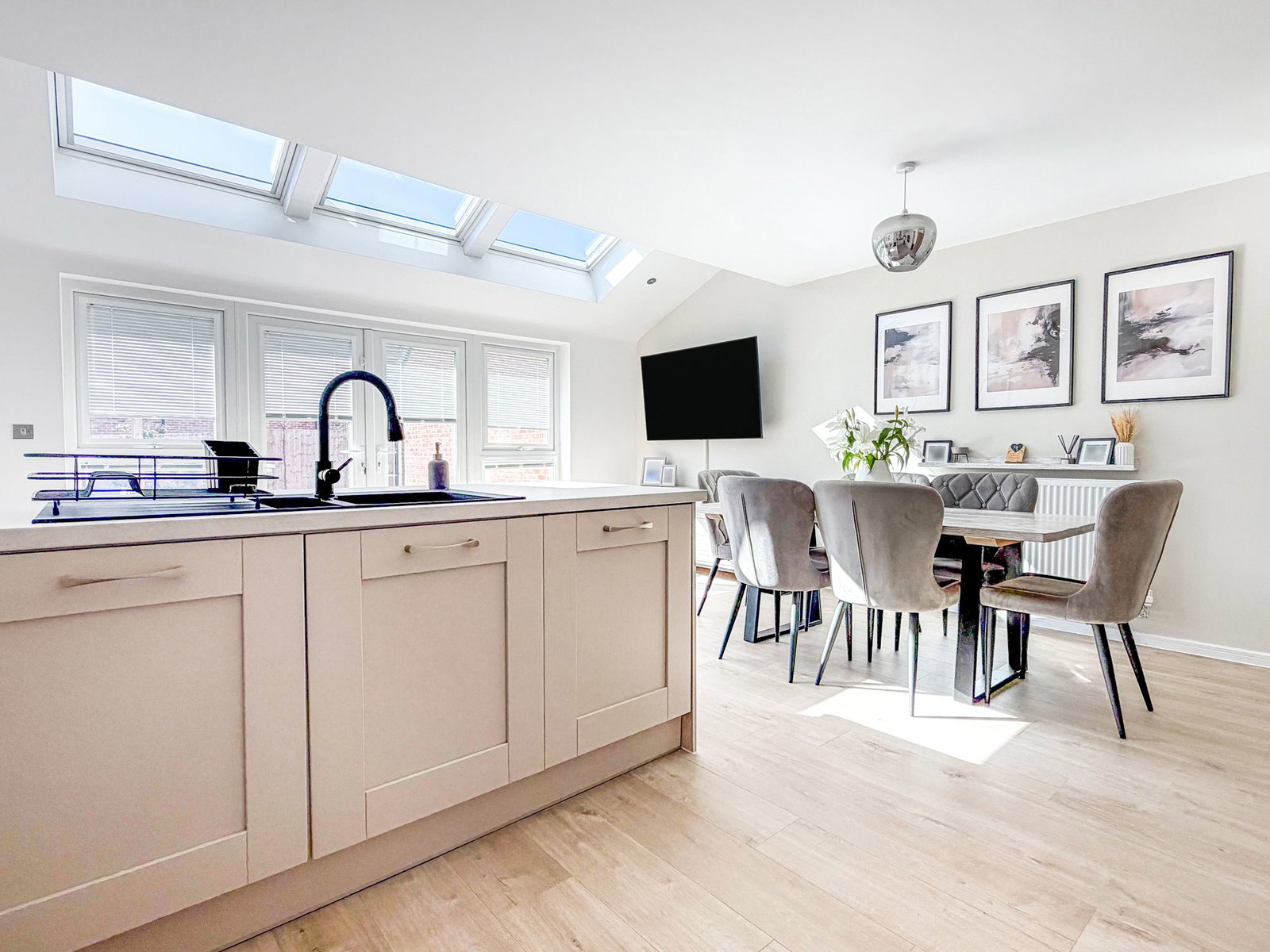 Detached House in Wakefield