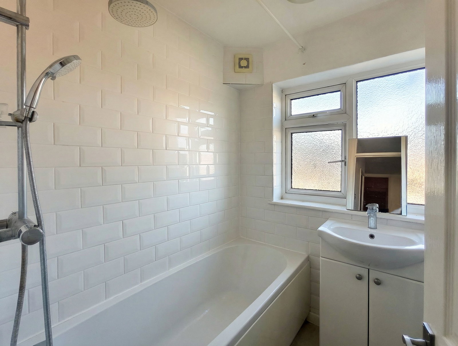 Flat in Kingston Upon Thames