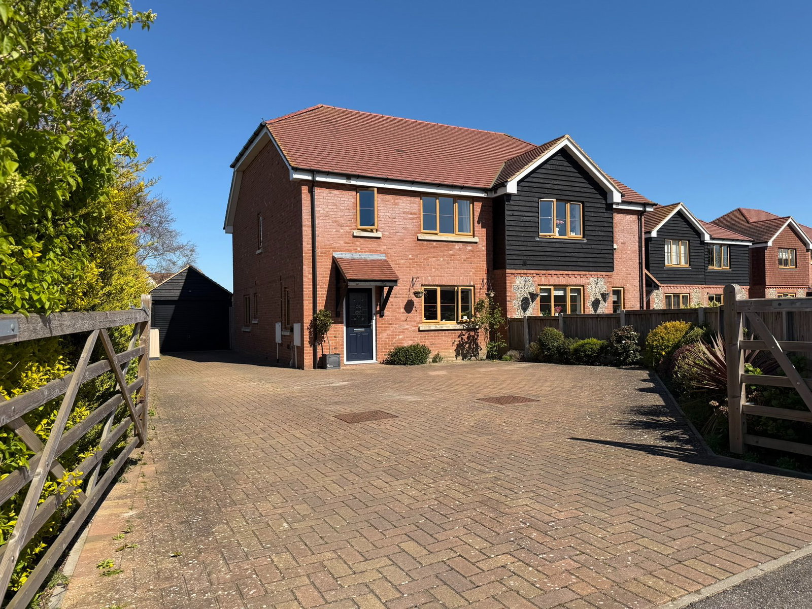 Semi Detached House in Canterbury