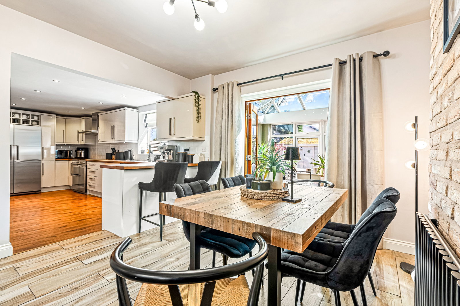 Semi Detached House in Leicester