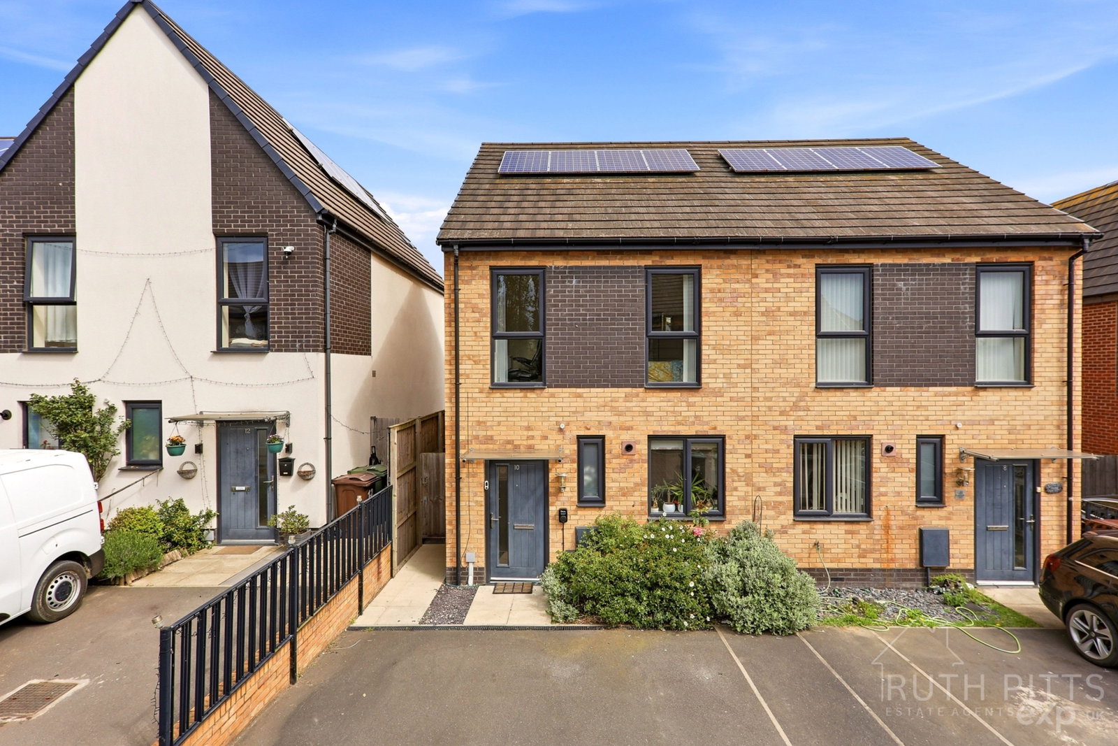Semi Detached House in Pontefract
