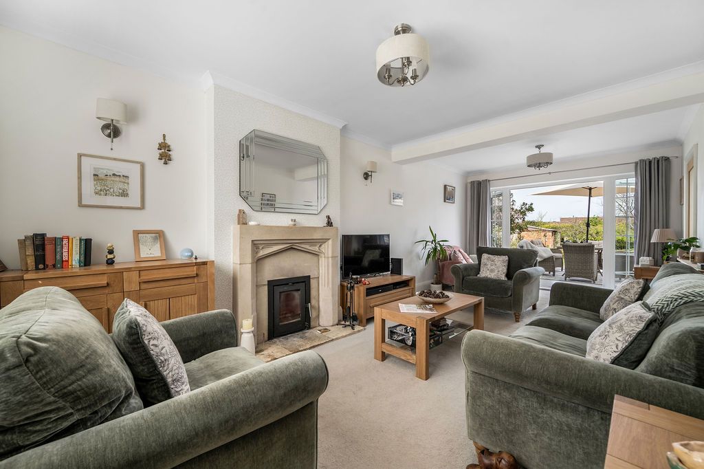 Detached House for sale in Gloucester, Ermin Street, Brockworth, Gloucester, GL3 4HG
