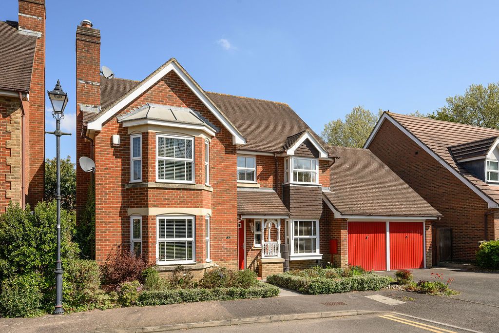 Detached House in Carshalton Beeches
