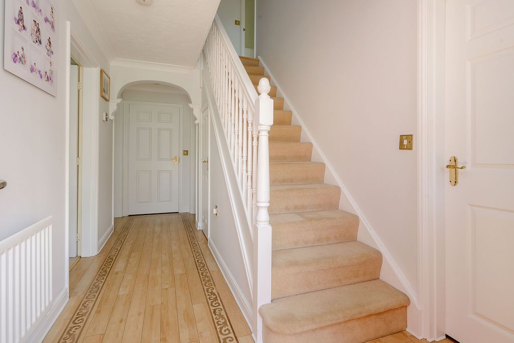 Detached House in Carshalton Beeches