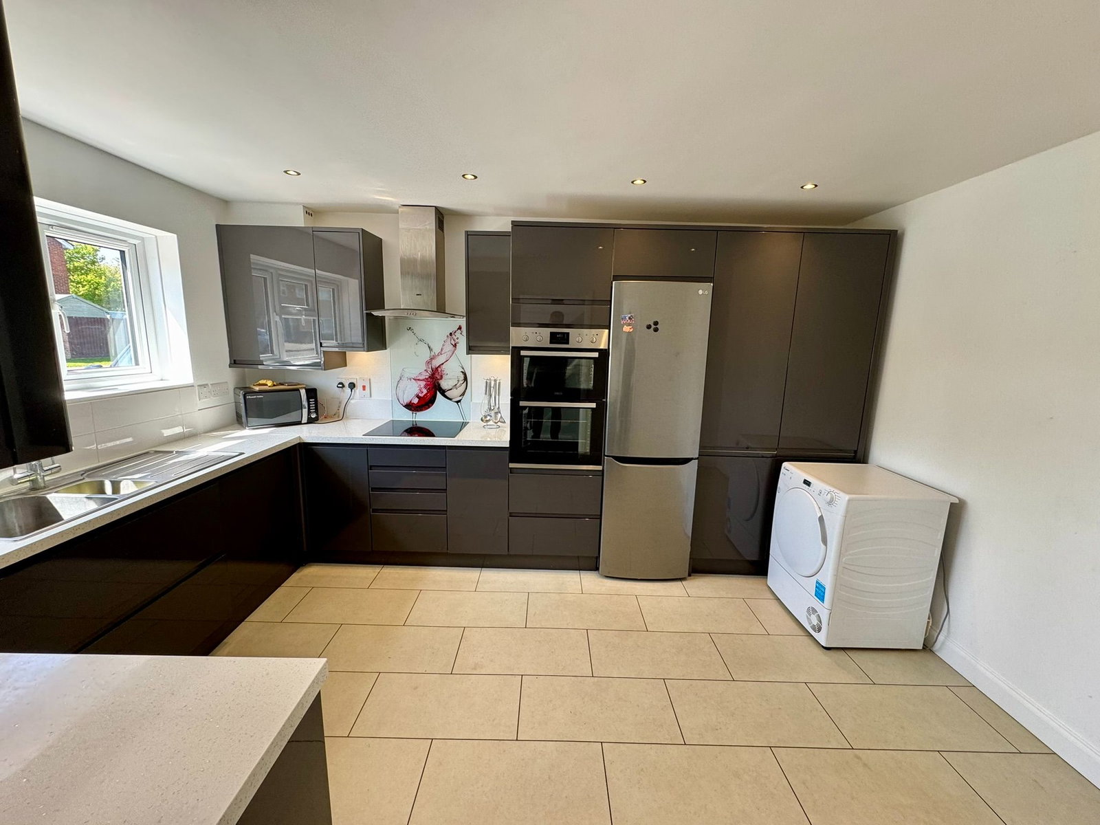 Semi Detached House in Ashford