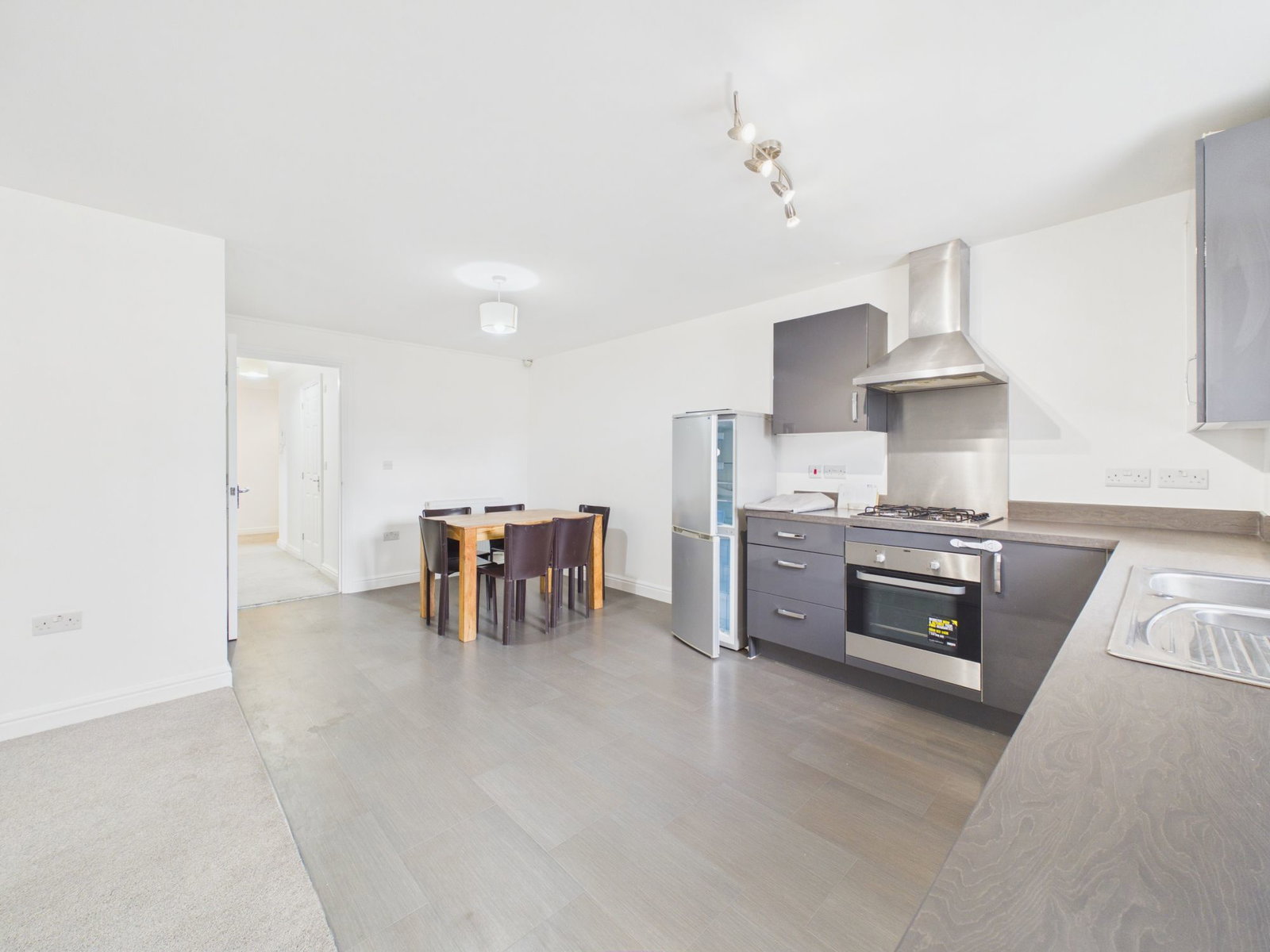 Flat for sale in Leicester, Charles Bennion Walk, LE4, 753 m²