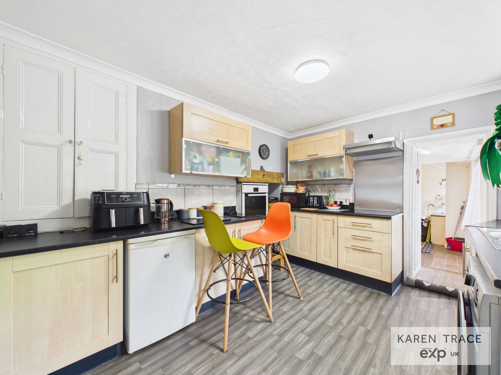 Semi Detached House in Par