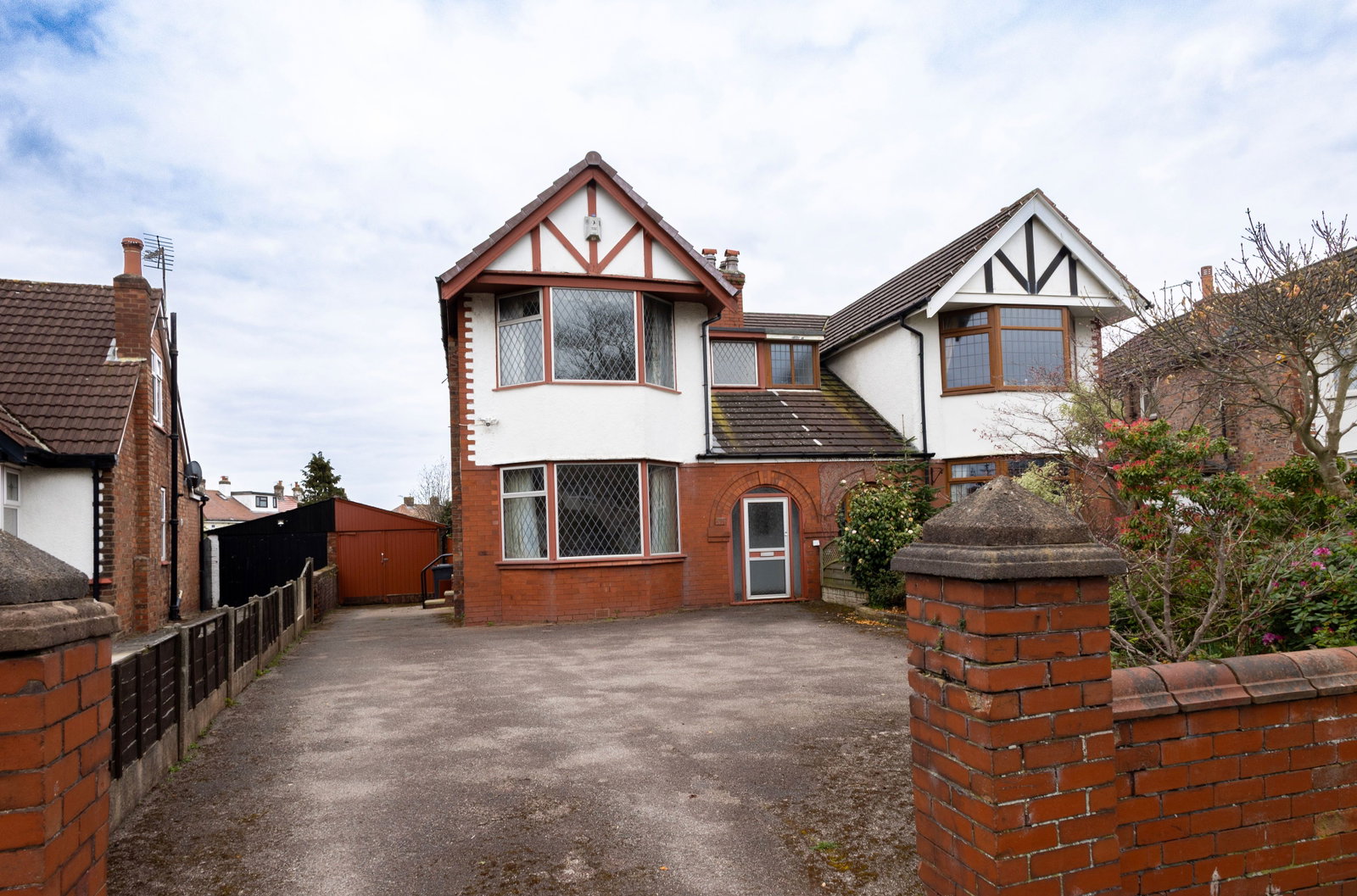 Semi Detached House in Southport