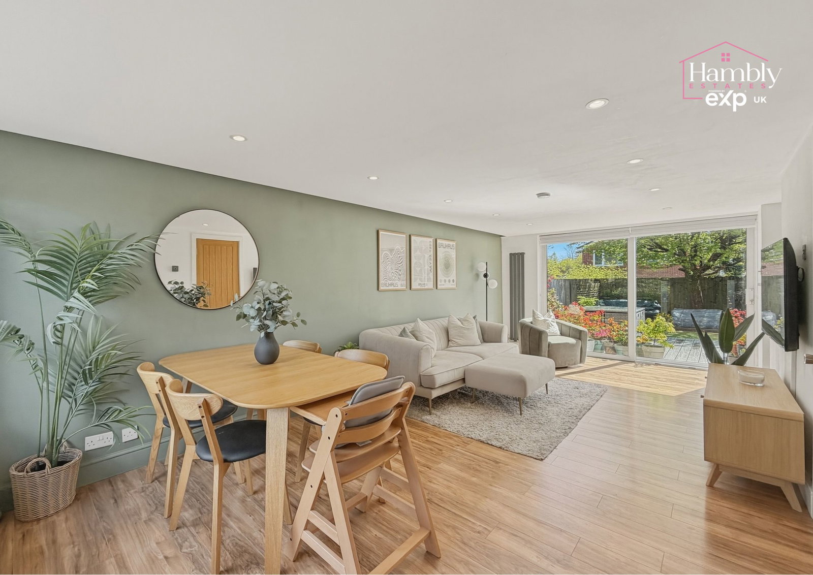 Semi Detached House in Cardiff