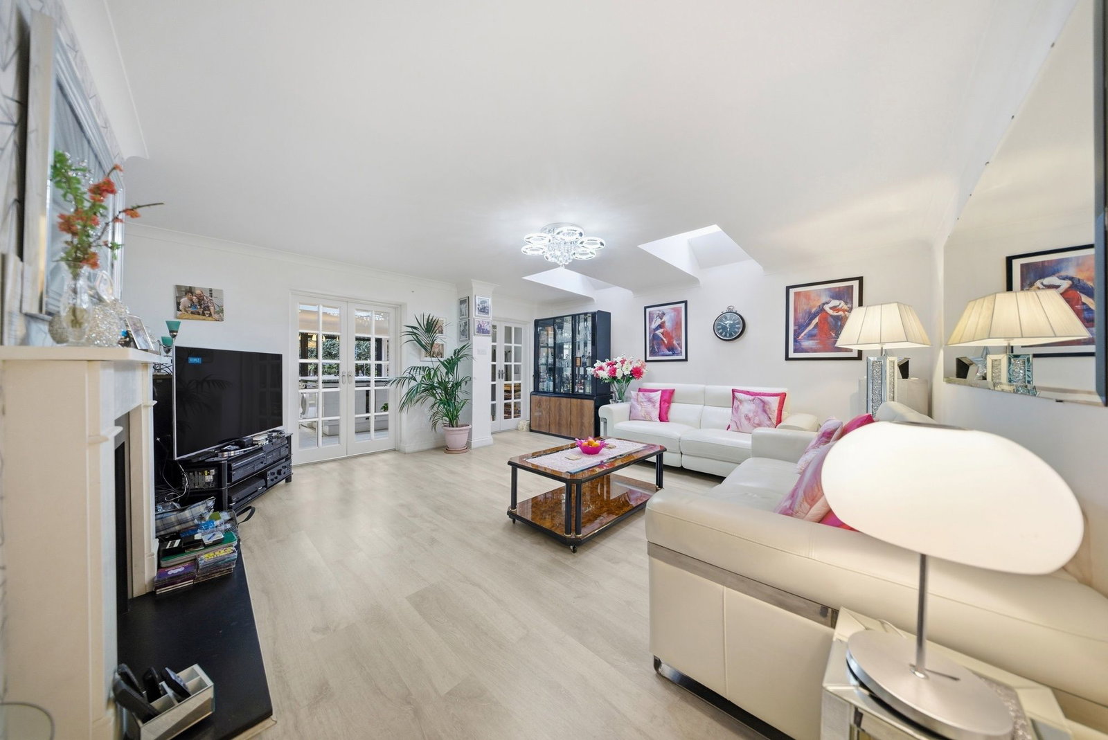 Detached House in Teddington