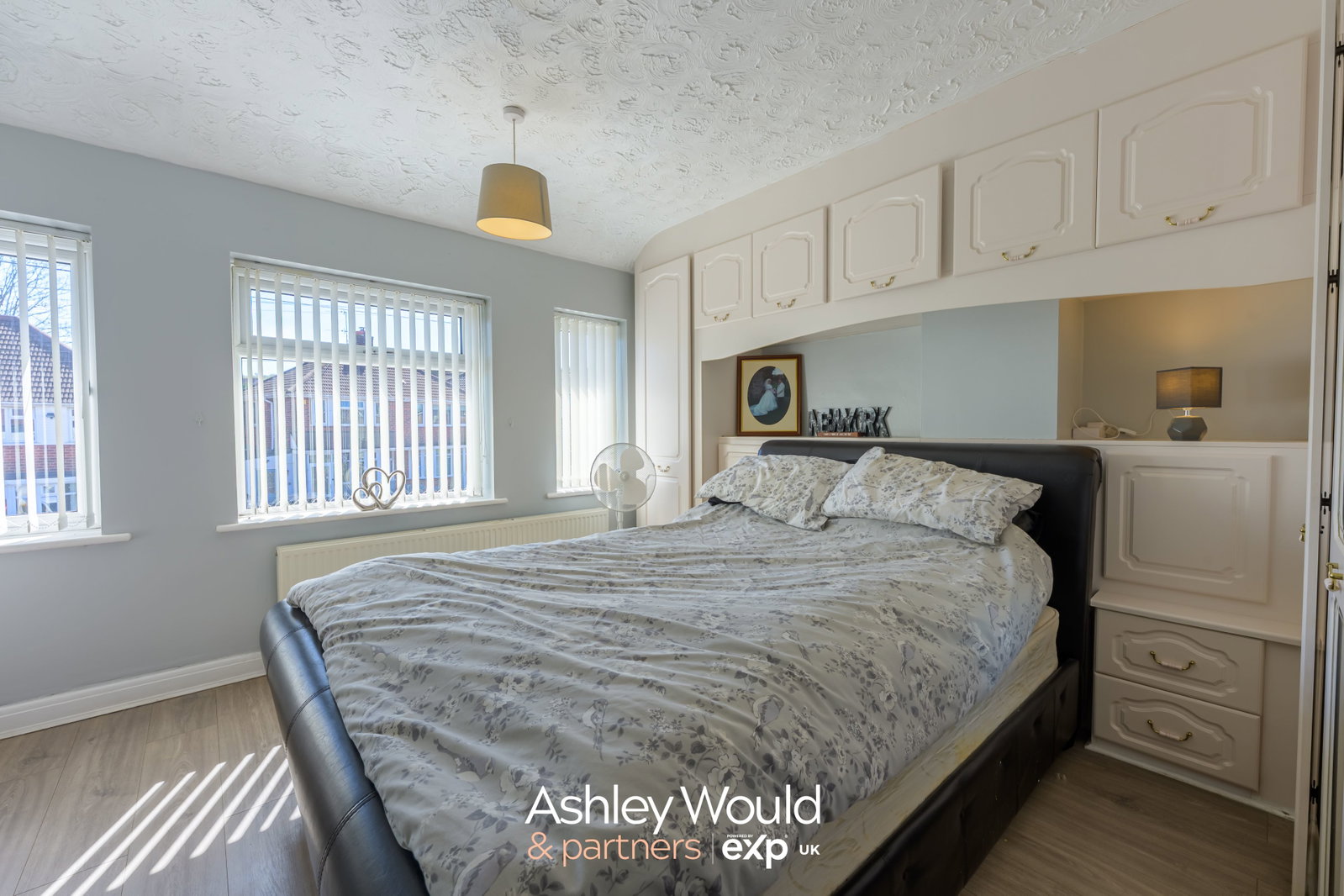 Semi Detached House in Oldbury