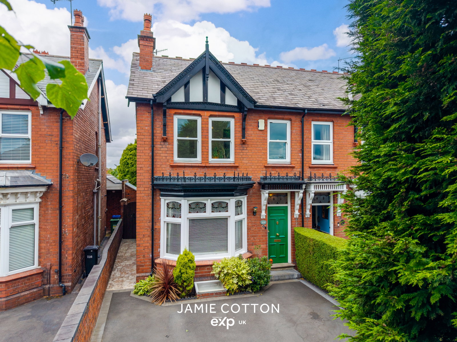 Semi Detached House in Dudley