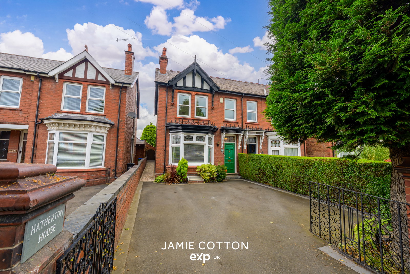 Semi Detached House in Dudley