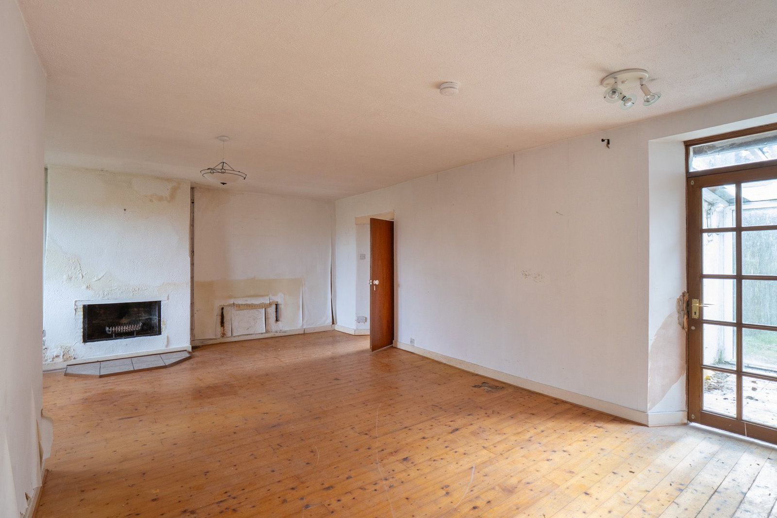 Semi Detached Bungalow in Dumfries