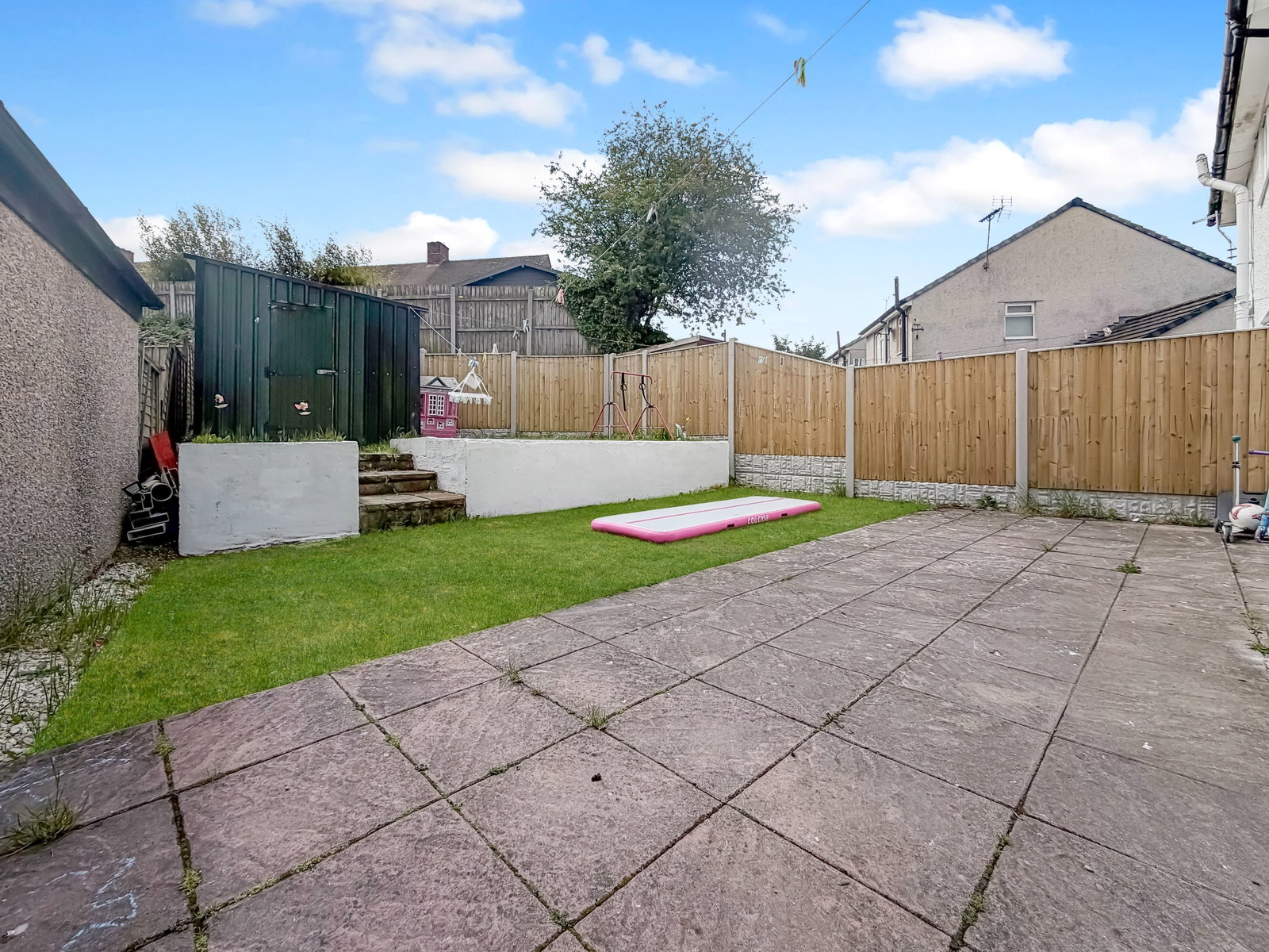 Semi Detached House in Brampton