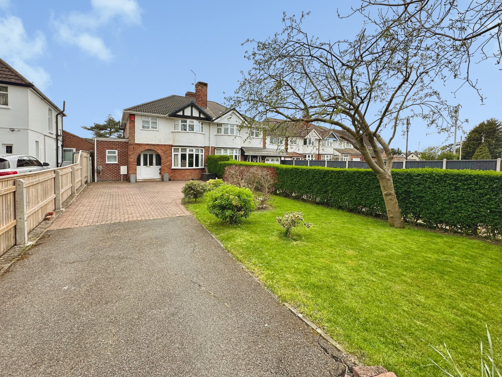 Semi Detached House in Leicester