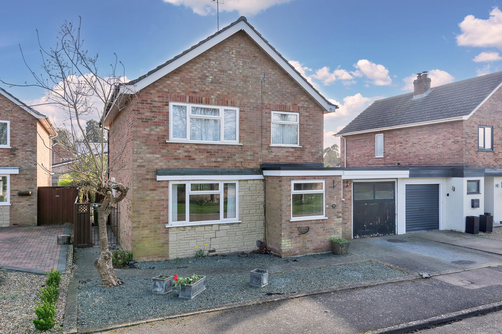 Link Detached House in Huntingdon