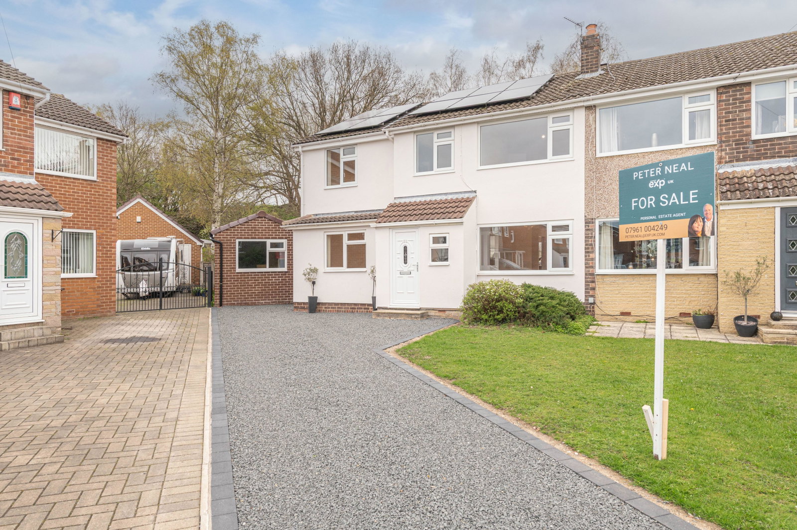 Semi Detached House in Castleford