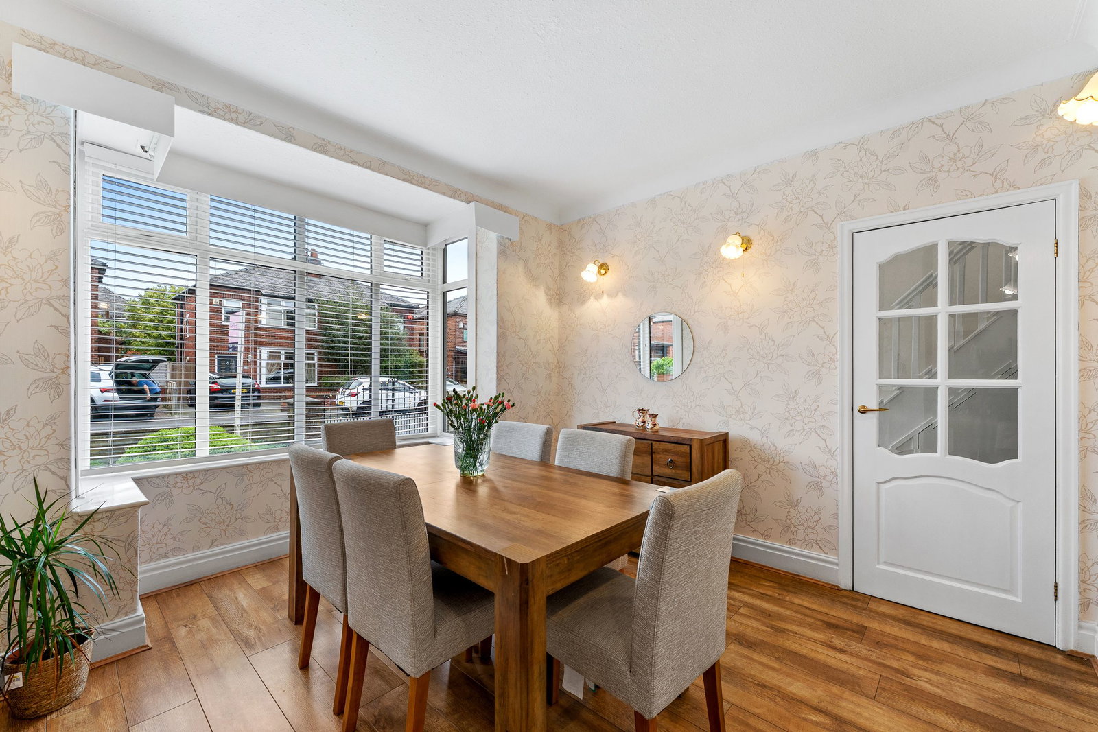 Semi Detached House in Leigh