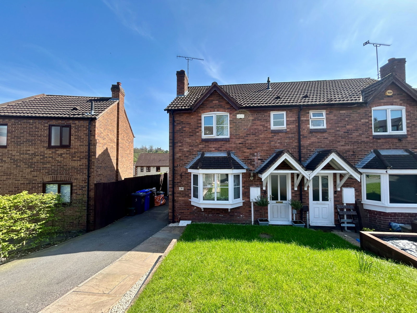 Semi Detached House in Burton-on-trent
