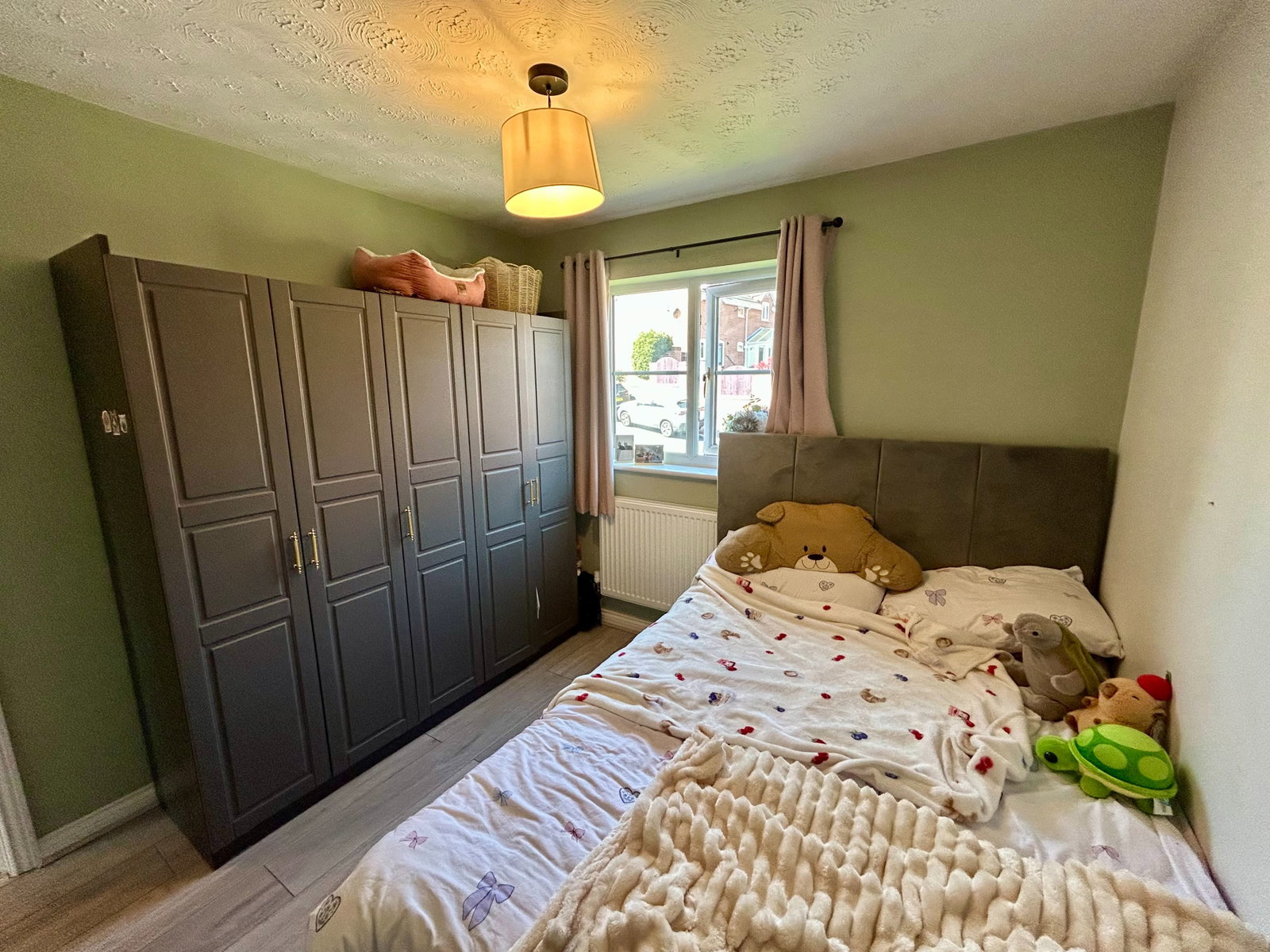 Semi Detached House in Burton-on-trent
